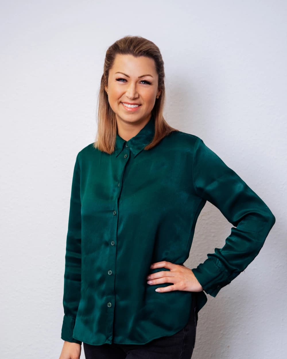 Erstverwaltung Bauträger Ruhrgebiet – Portrait Annemarie Aktas, Geschäftsführerin Immo-Business | Immo-Business GmbH Essen Erstverwaltung Bauträger Ruhrgebiet – Portrait Annemarie Aktas, Geschäftsführerin Immo-Business
